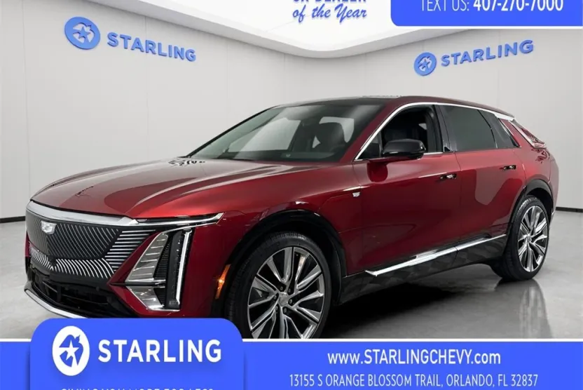 2024 Cadillac Lyriq Luxury photo 1