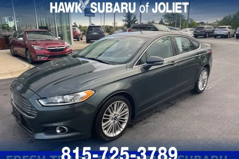 2015 Ford Fusion SE photo 1