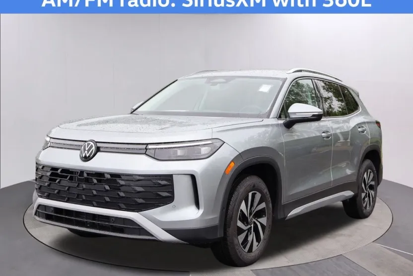 2025 Volkswagen Tiguan S photo 1