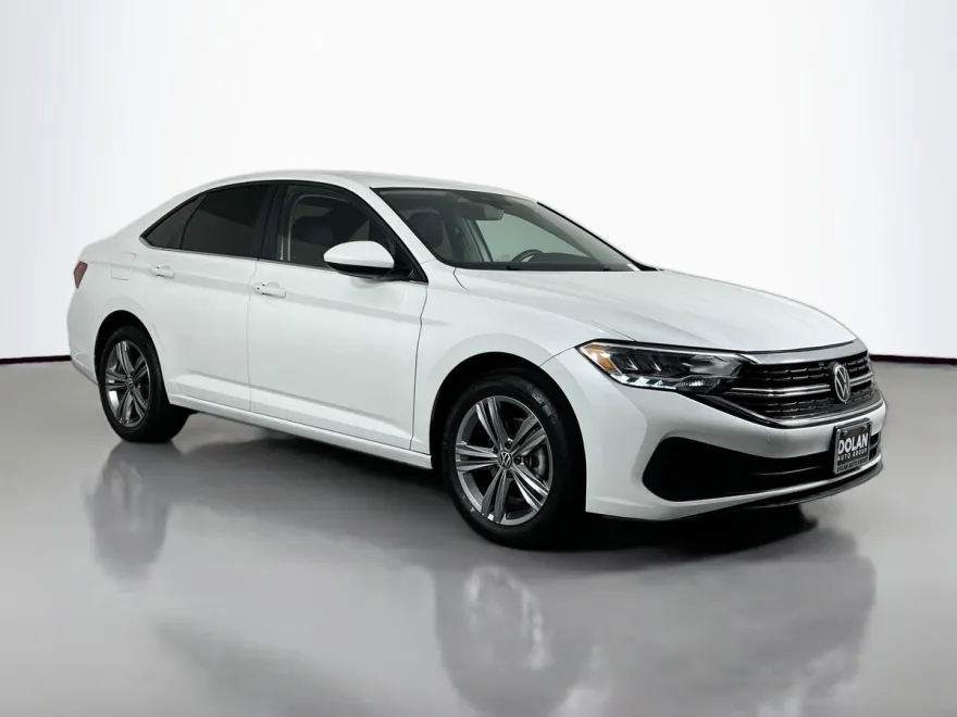 2024 Volkswagen Jetta SE photo 1
