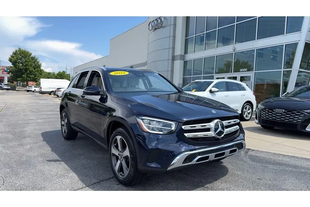 2022 Mercedes Benz GLC 300 photo 1