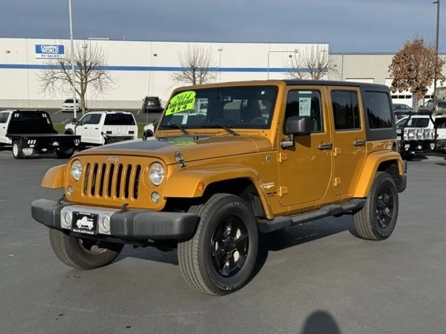 2014 Jeep Wrangler Unlimited Sahara photo 1
