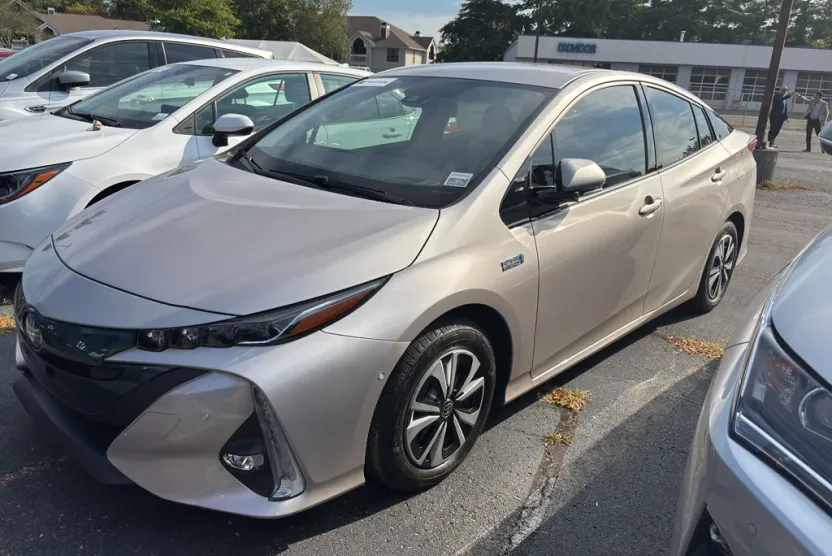 2018 Toyota Prius Prime Plus Premium Advanced photo 1