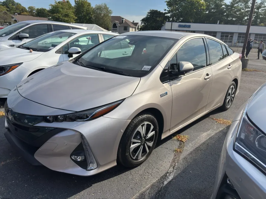 2018 Toyota Prius Prime Plus Premium Advanced photo 1