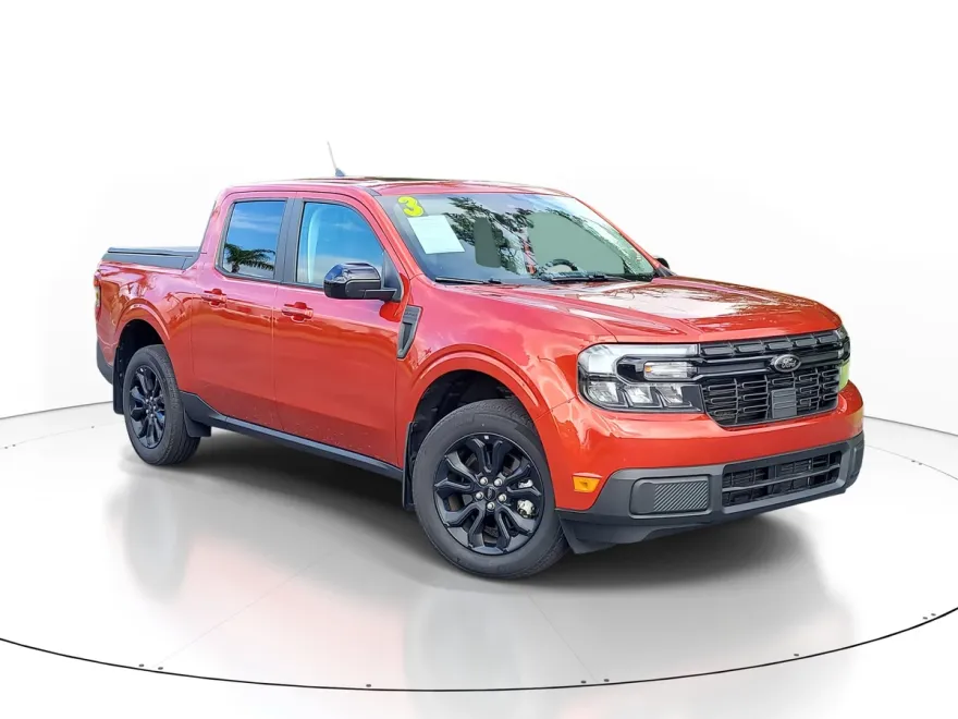 2023 Ford Maverick Lariat photo 1