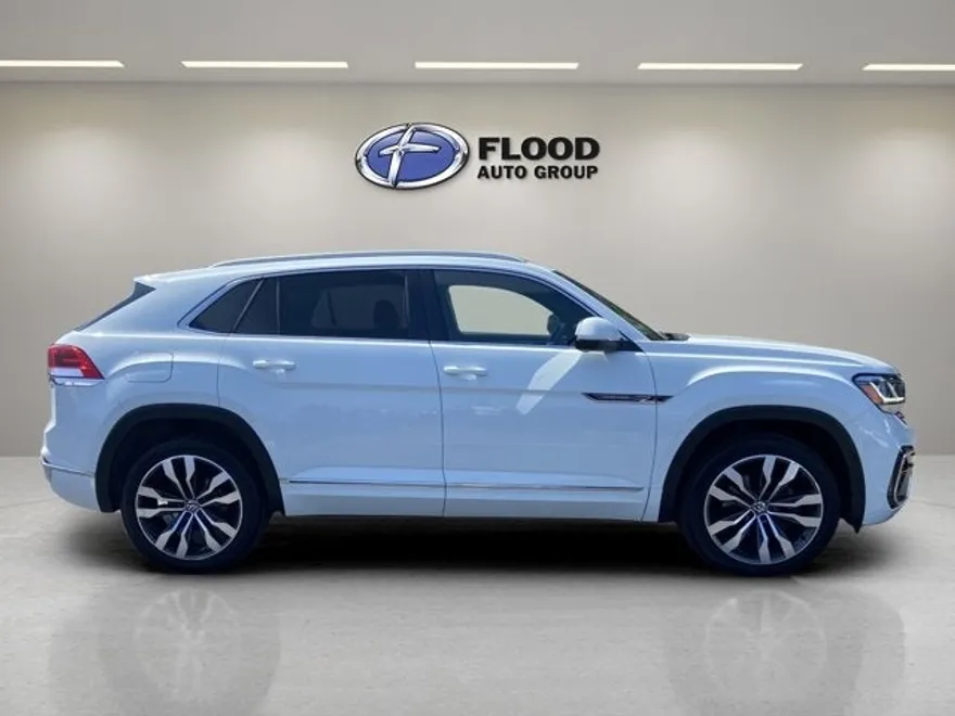 2020 Volkswagen Atlas Cross Sport V6 SEL R-Line photo 1