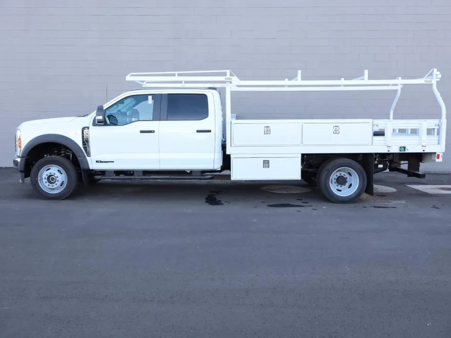 2024 Ford F-450 photo 1