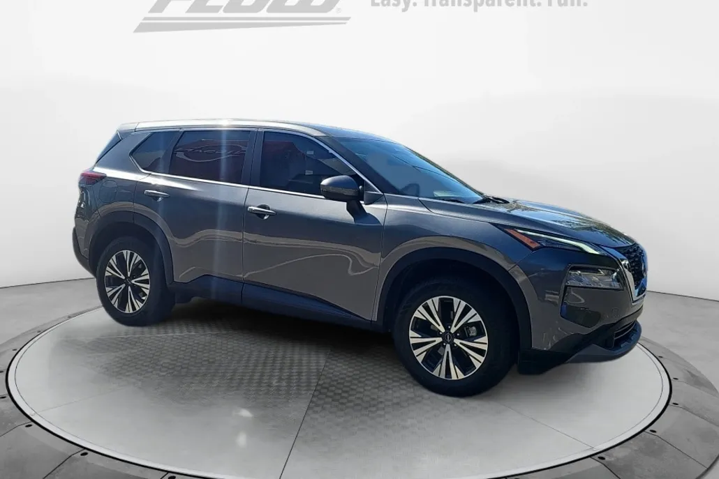 2022 Nissan Rogue SV photo 1