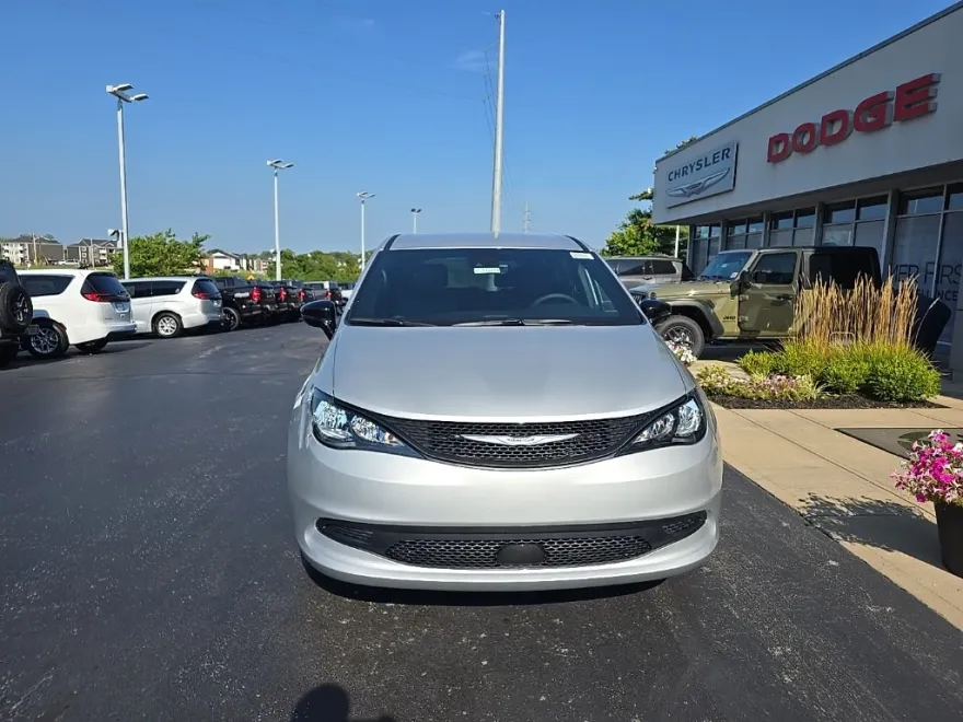 2026 Chrysler Voyager LX photo 1