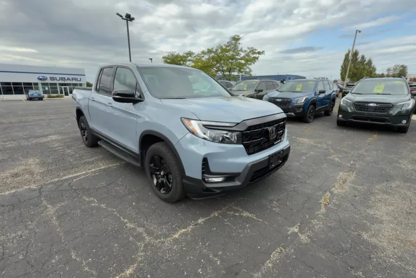 2024 Honda Ridgeline Black Edition photo 1