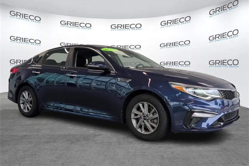 2020 Kia Optima LX photo 1