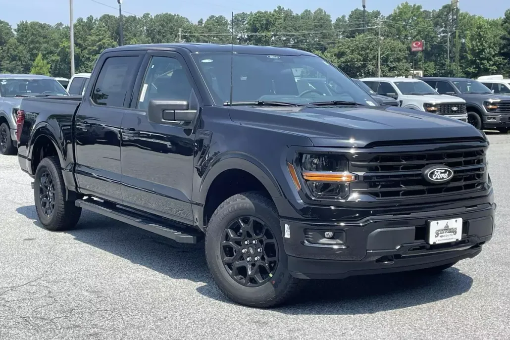 2025 Ford F-150 XLT photo 1