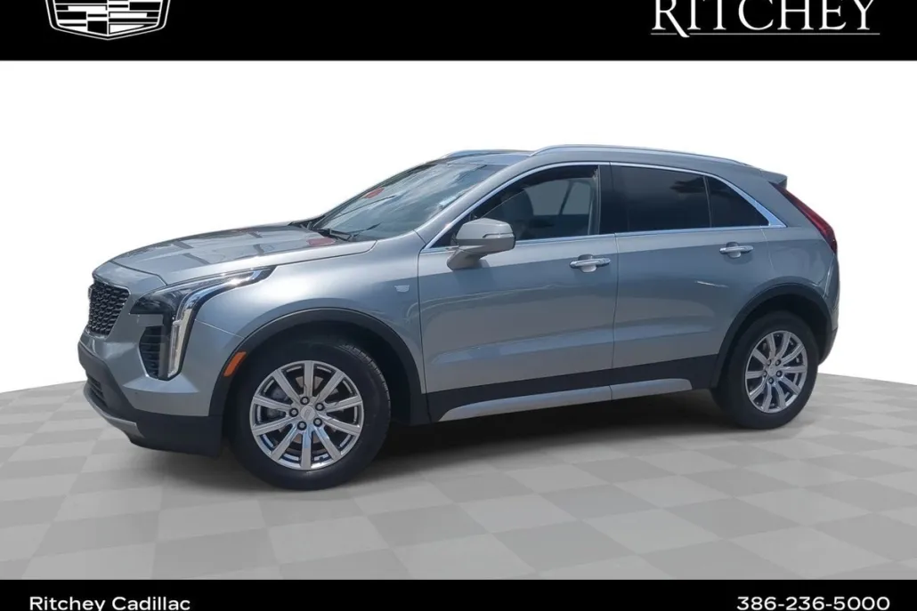 2023 Cadillac XT4 Premium Luxury photo 1