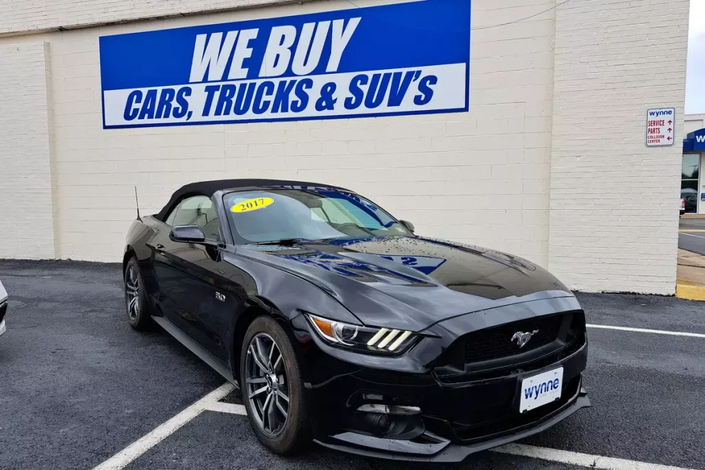 2017 Ford Mustang GT Premium Convertible photo 1
