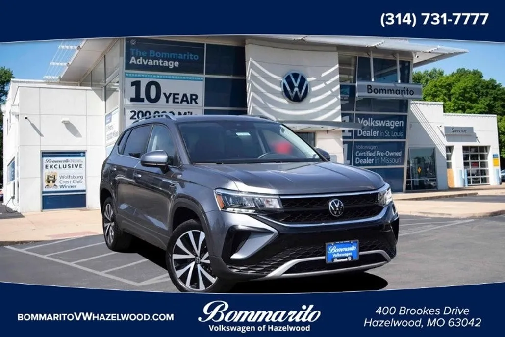 2024 Volkswagen Taos SE photo 1
