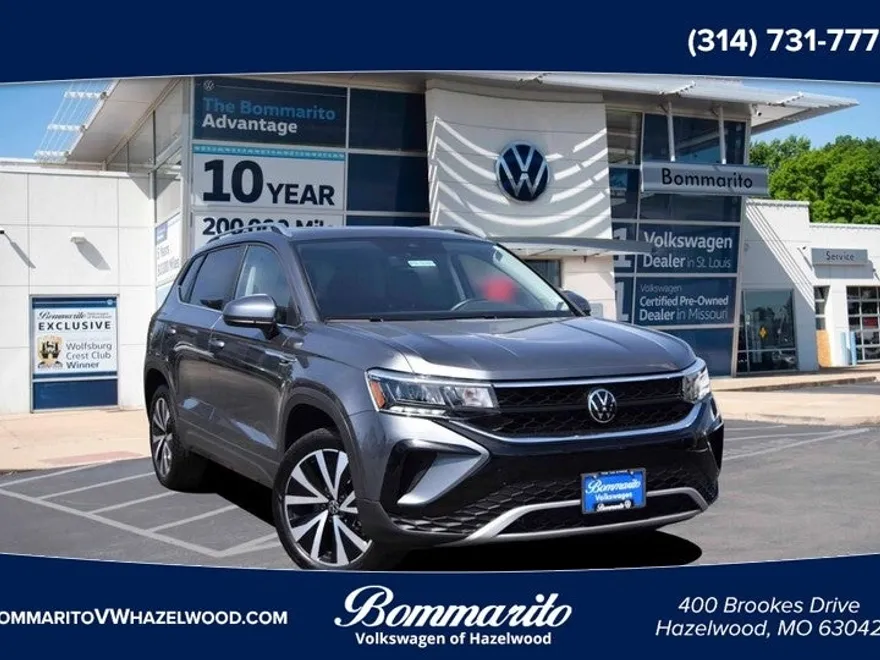 2024 Volkswagen Taos SE photo 1