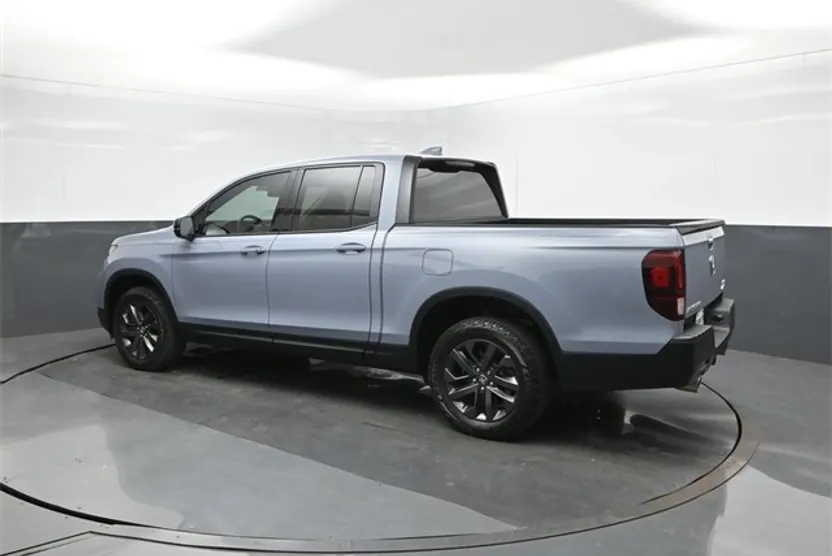 2023 Honda Ridgeline Sport photo 1