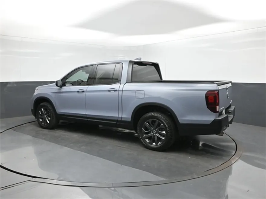 2023 Honda Ridgeline Sport photo 1