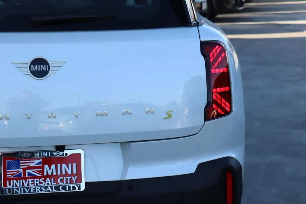 2025 Mini Countryman SE ALL4 Signature photo 1