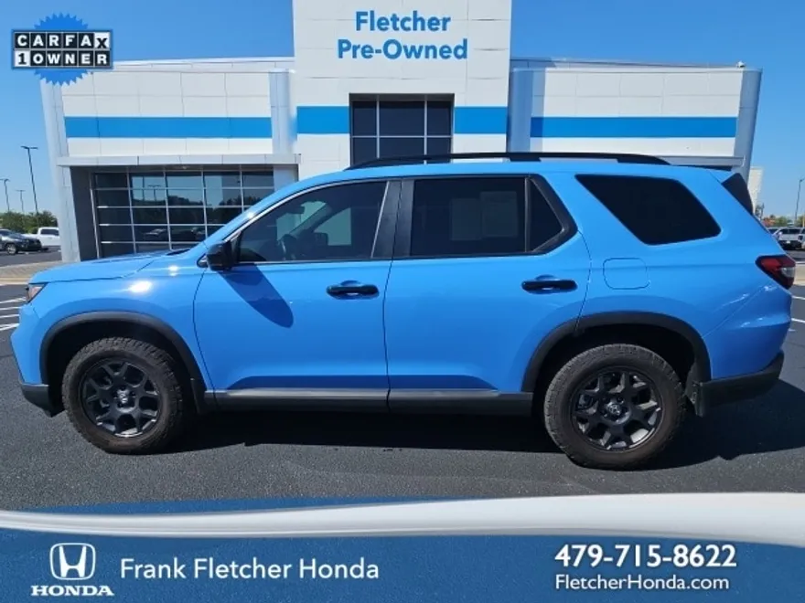 2025 Honda Pilot TrailSport photo 1