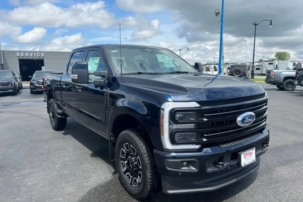2025 Ford F-350 Platinum photo 1