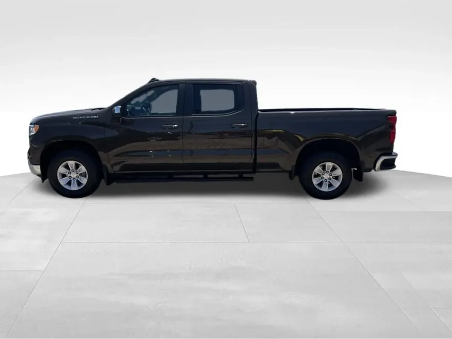 2023 Chevrolet Silverado 1500 LT photo 1