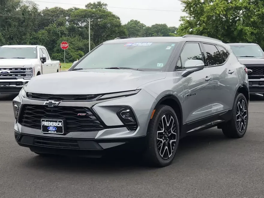 2023 Chevrolet Blazer RS photo 1