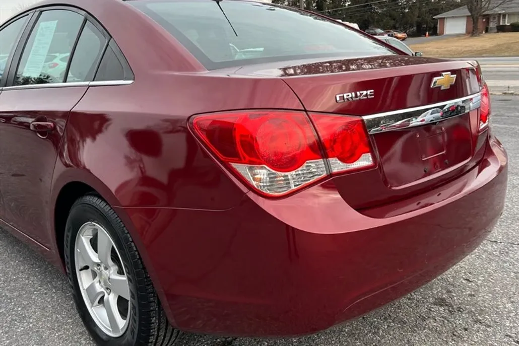 2016 Chevrolet Cruze photo 1