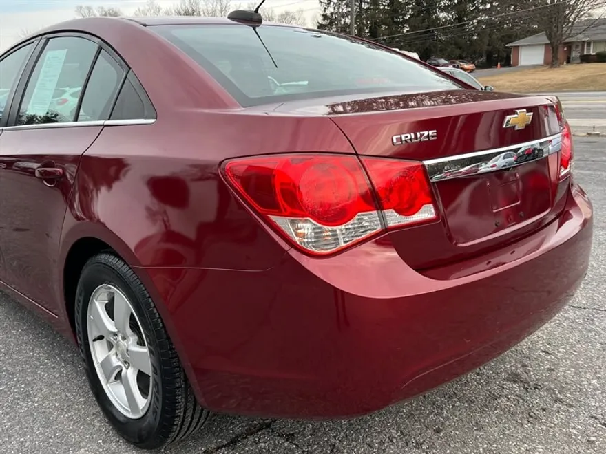 2016 Chevrolet Cruze photo 1