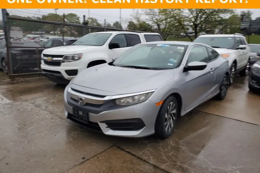 2018 Honda Civic LX photo 1
