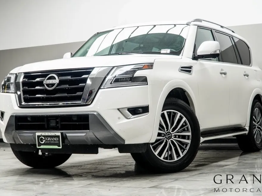 2023 Nissan Armada SL photo 1