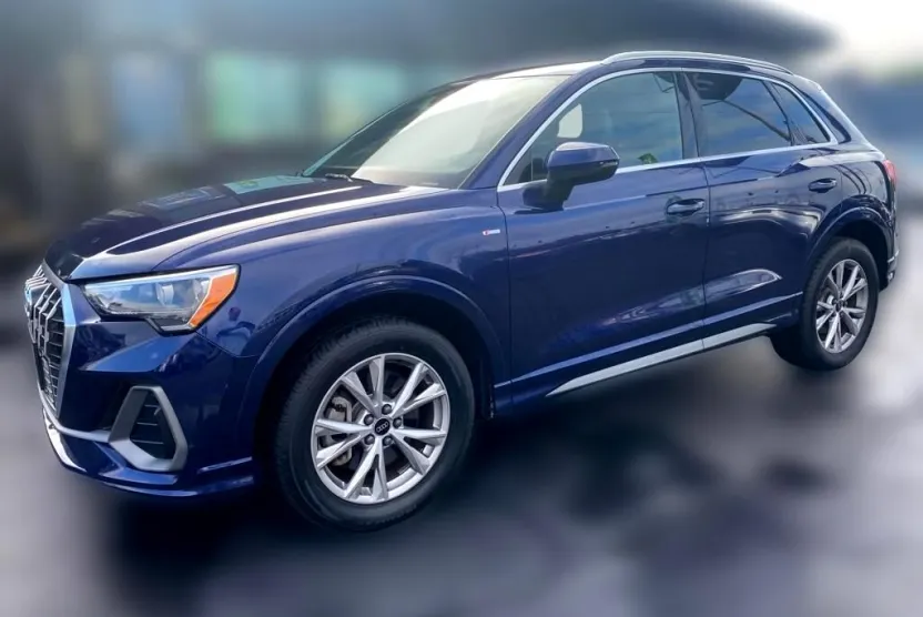 2022 Audi Q3 S line Premium 45 TFSI photo 1