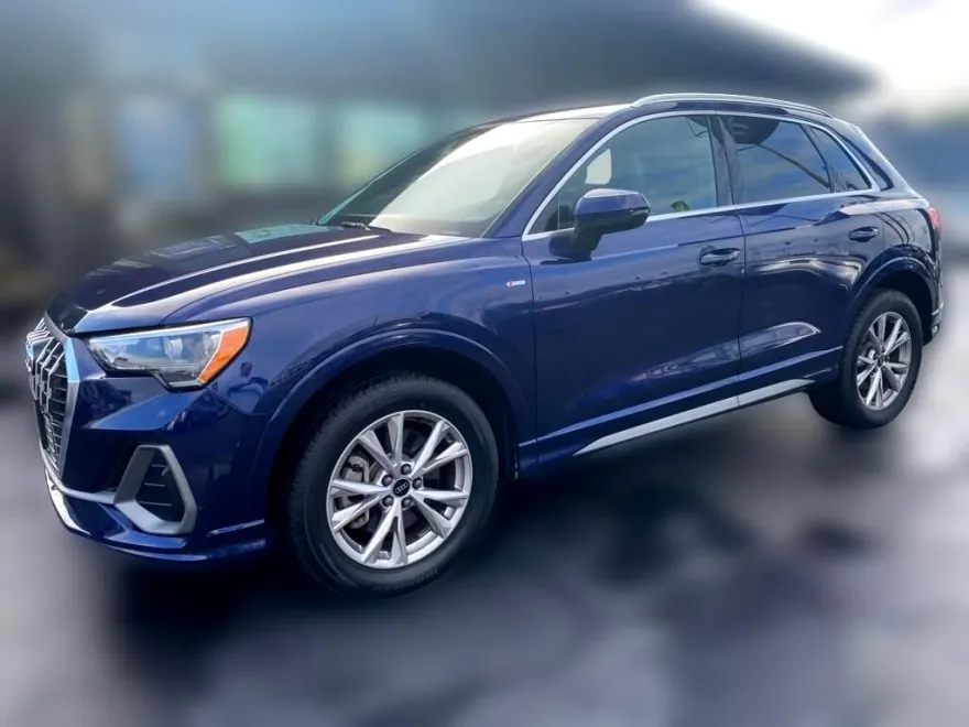 2022 Audi Q3 S line Premium 45 TFSI photo 1