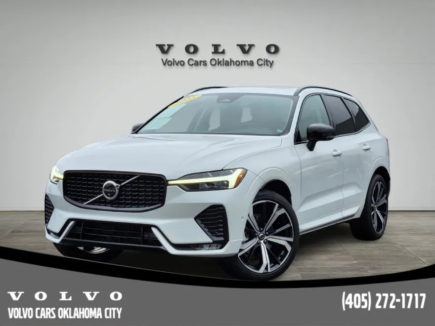 2025 Volvo XC60 photo 1