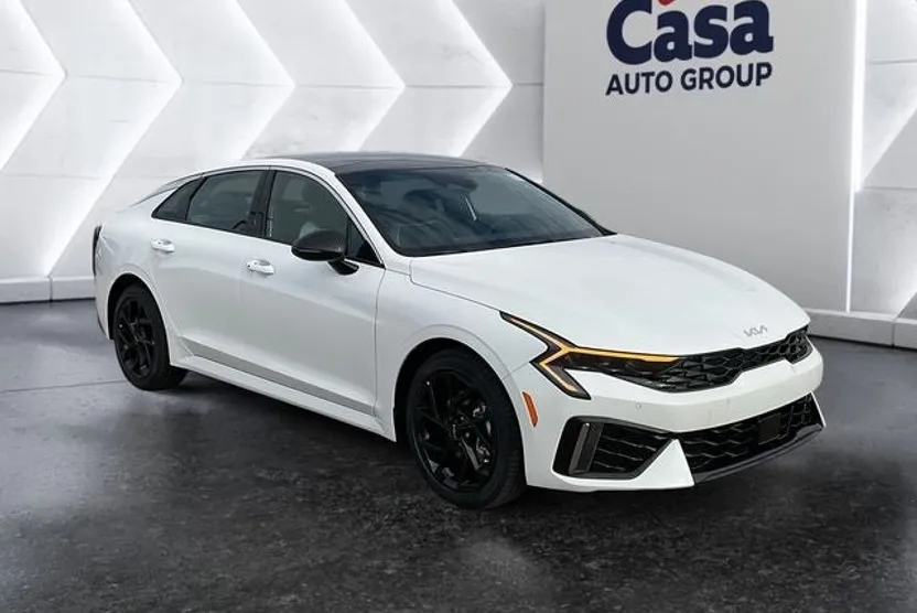 2026 Kia K5 GT-Line photo 1