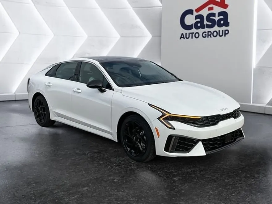 2026 Kia K5 GT-Line photo 1