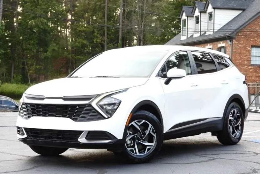 2023 Kia Sportage LX photo 1