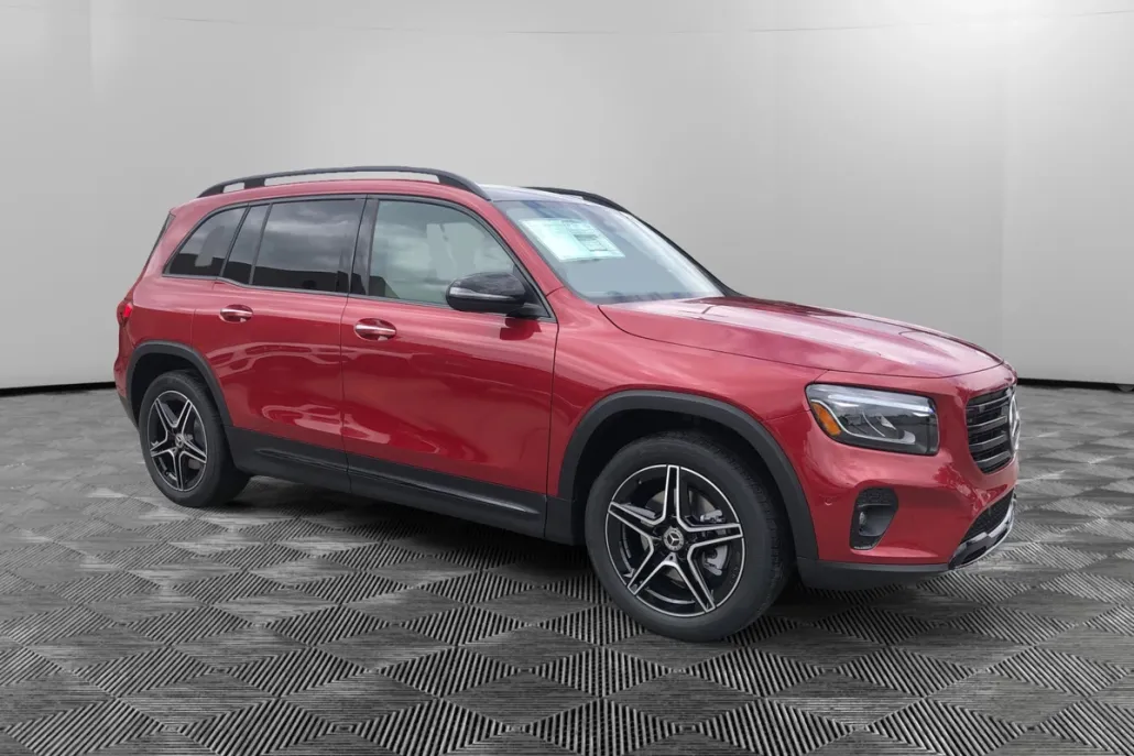 2025 Mercedes Benz GLB 250 4MATIC photo 1