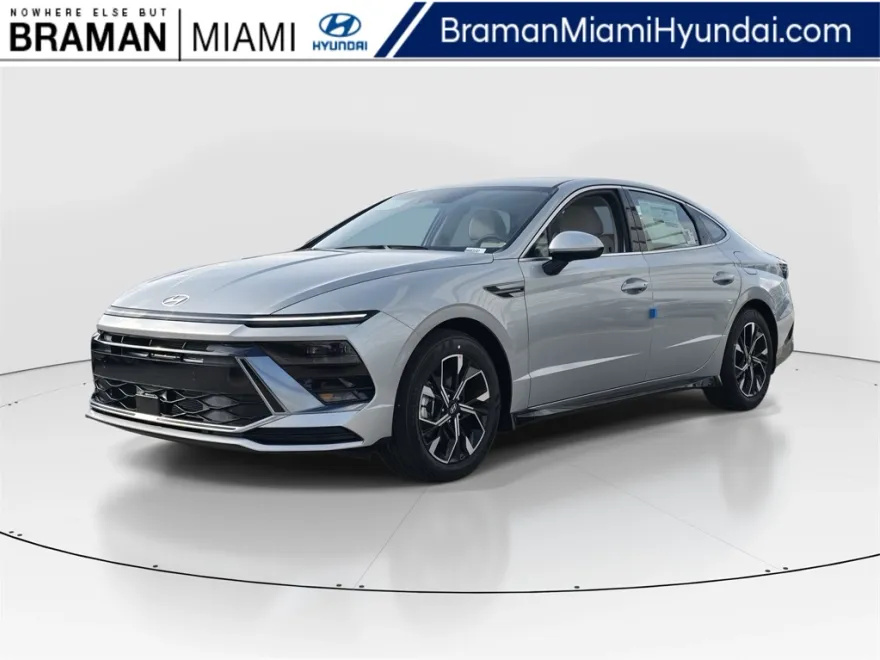 2025 Hyundai Sonata SEL photo 1