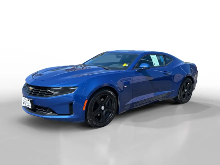 2023 Chevrolet Camaro 1LT photo 1