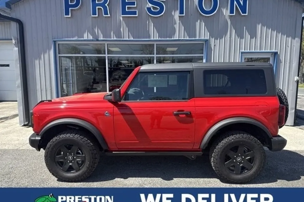 2024 Ford Bronco Black Diamond photo 1