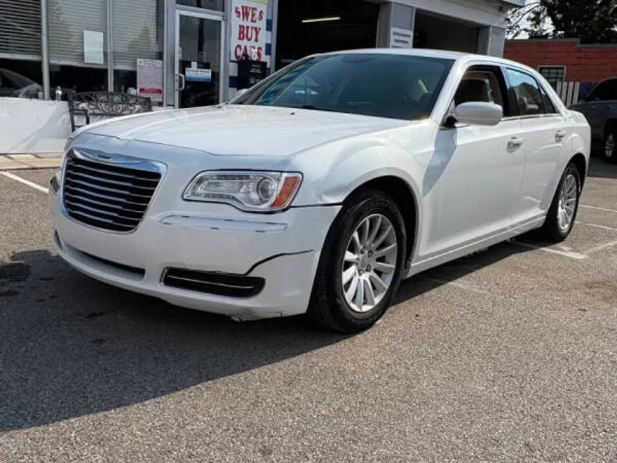 2013 Chrysler 300 Base photo 1
