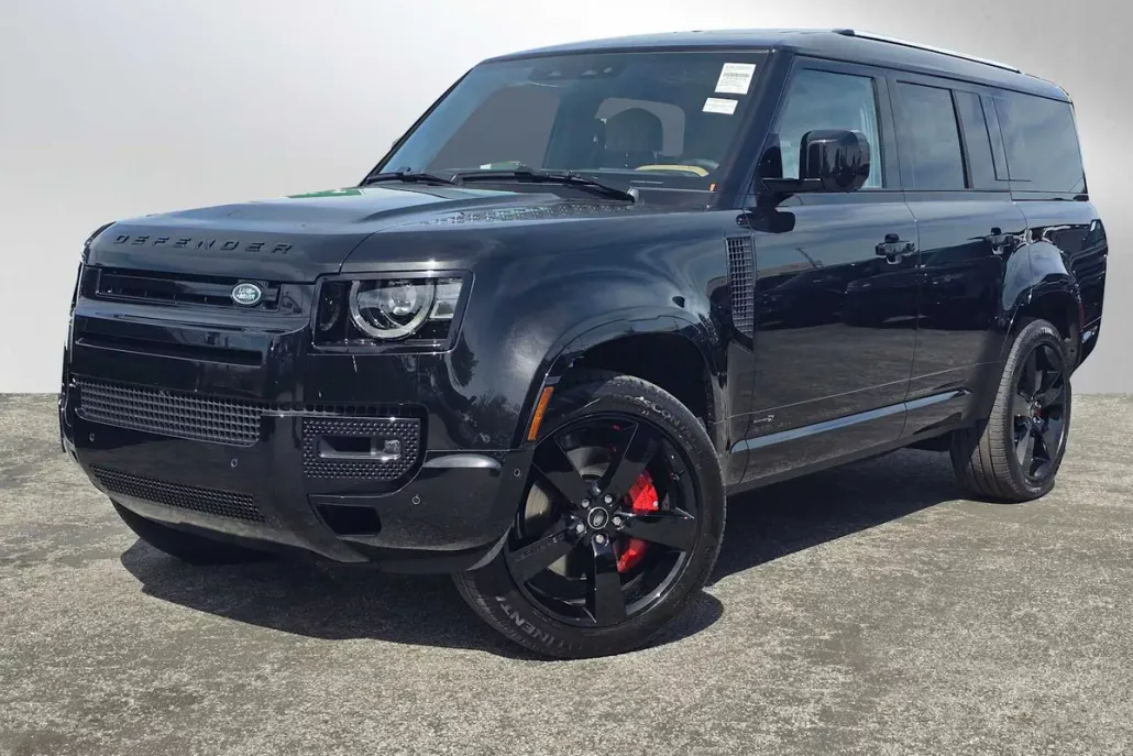 2025 Land Rover Defender X photo 1
