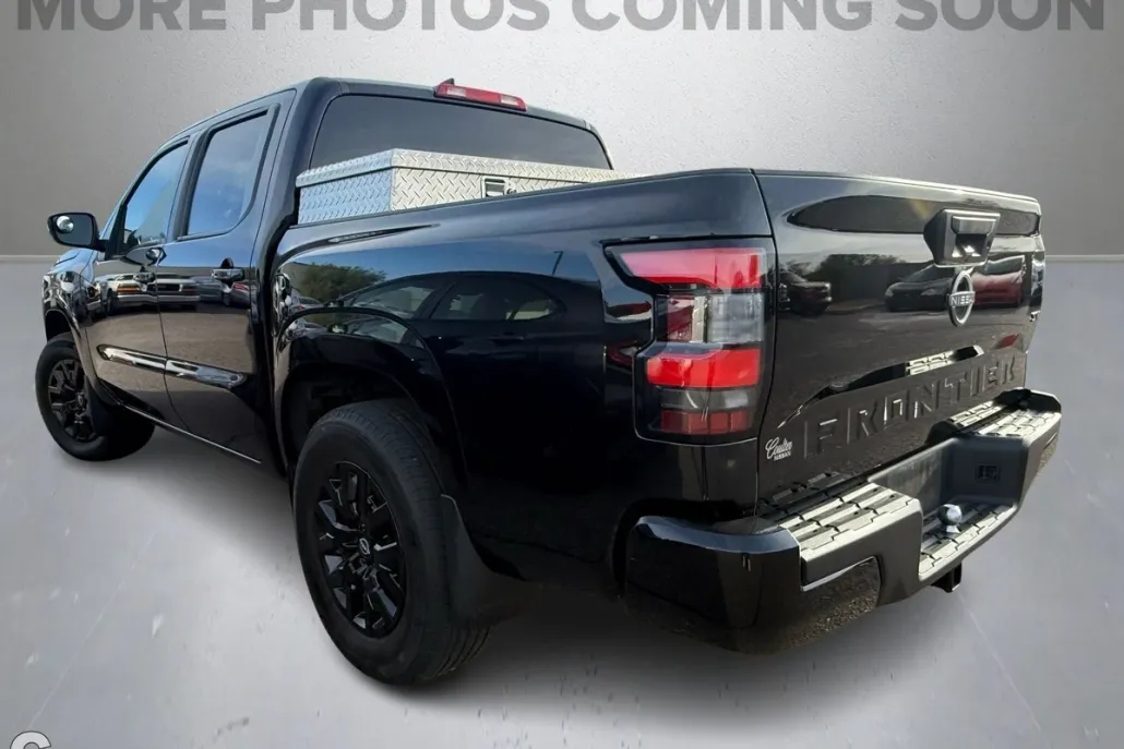 2022 Nissan Frontier SV photo 1