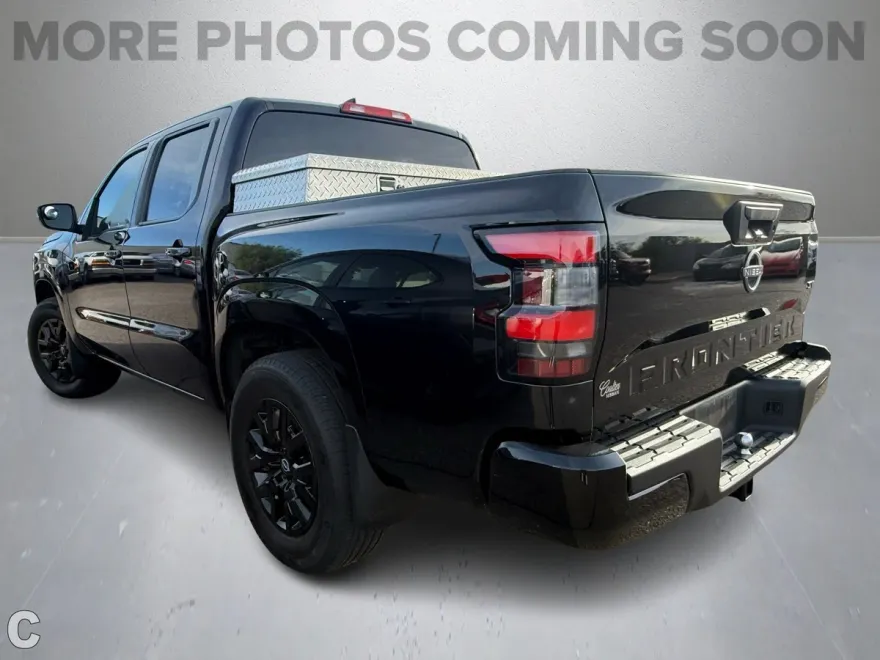 2022 Nissan Frontier SV photo 1