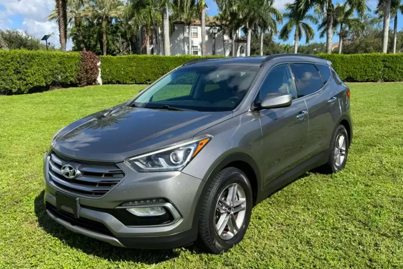 2017 Hyundai Santa Fe Sport photo 1
