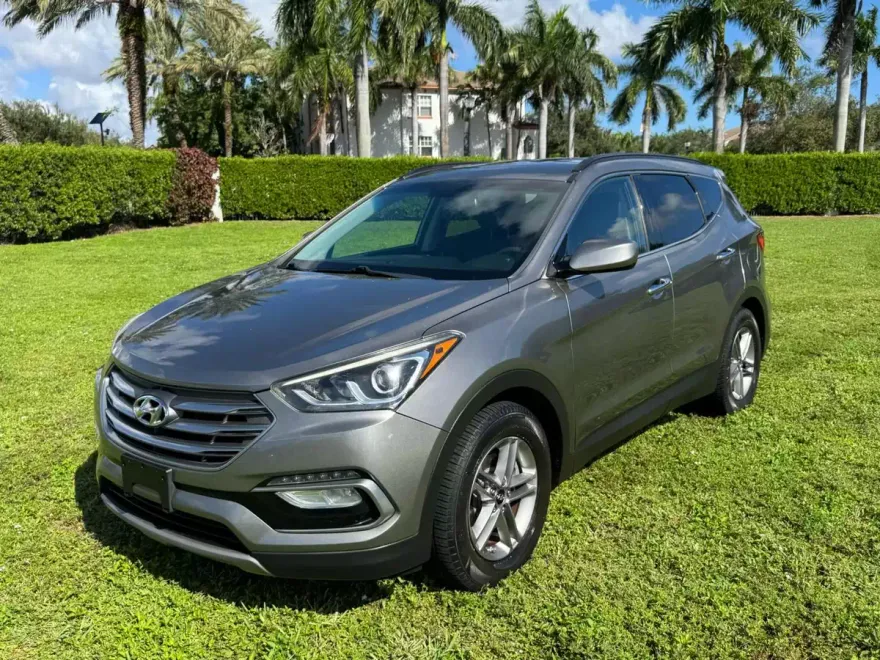 2017 Hyundai Santa Fe Sport photo 1