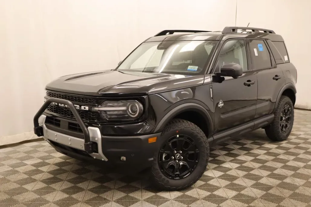 2025 Ford Bronco Sport Outer Banks photo 1
