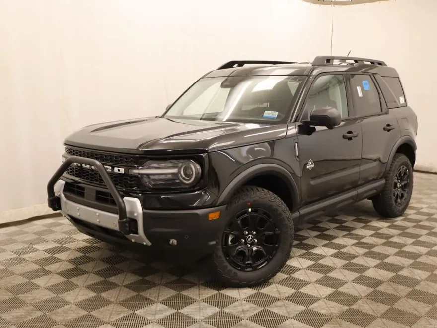 2025 Ford Bronco Sport Outer Banks photo 1