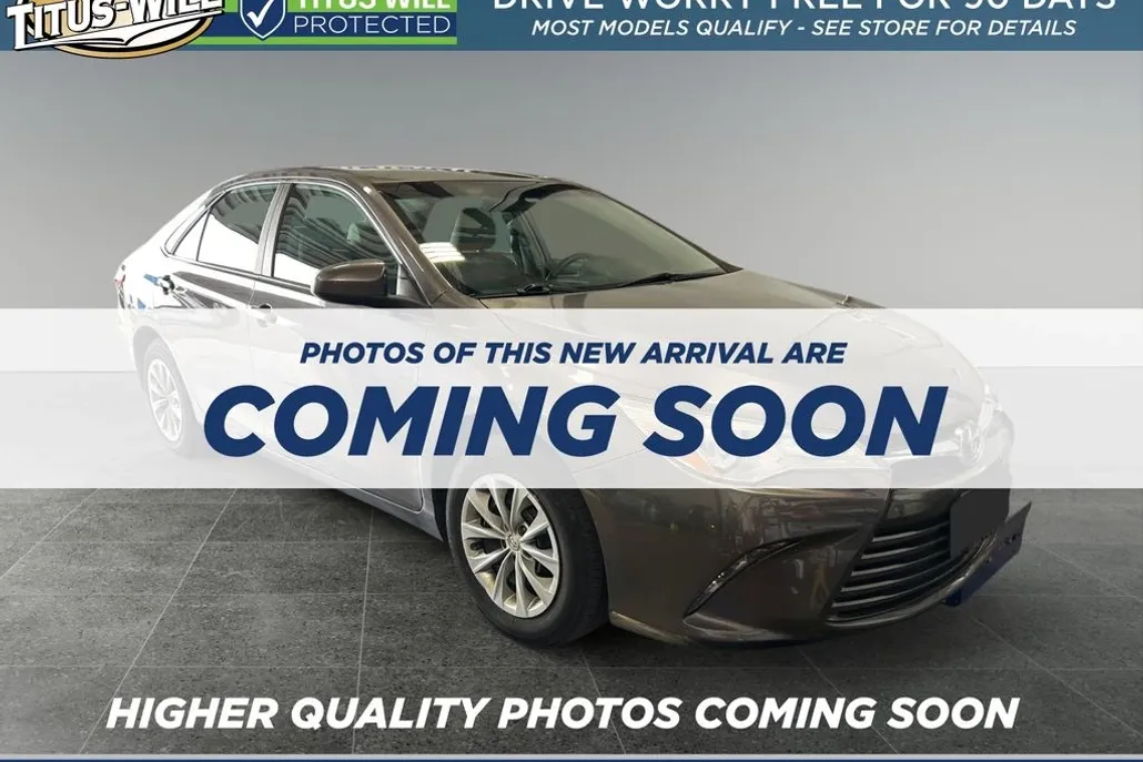 2016 Toyota Camry XLE photo 1